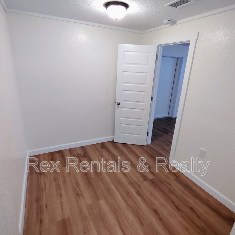 Beautifully Remodeled 2-Bedroom Home with Oversized Garage property image