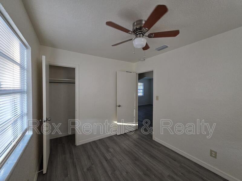 Comfortable ready to move in 2 bedroom property image