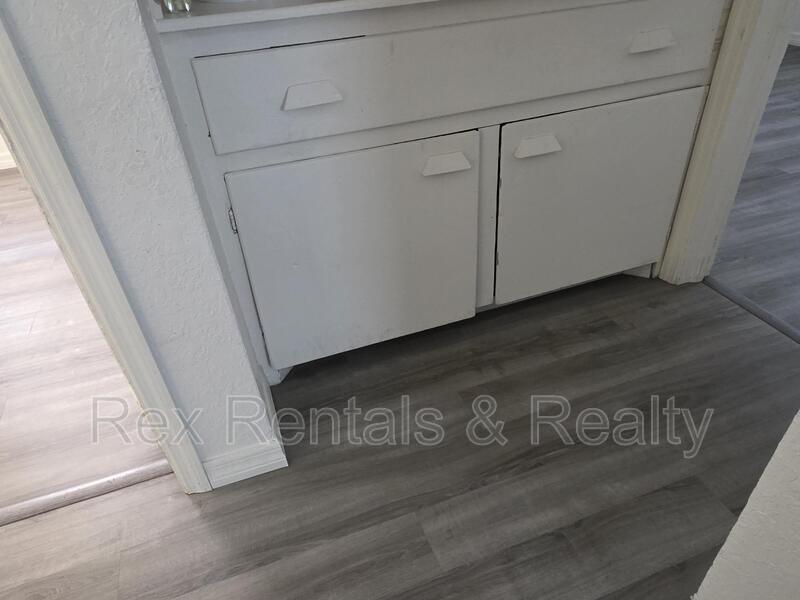 Comfortable ready to move in 2 bedroom property image