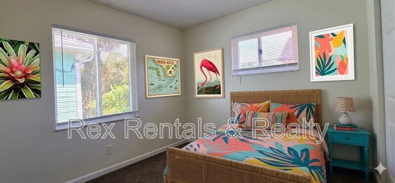 Downtown Gulfport, never flooded, earn a free month's rent property image