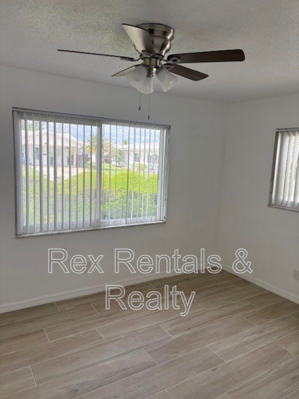 House (condo) for Rent in Beautiful Mainlands 55+ Community property image