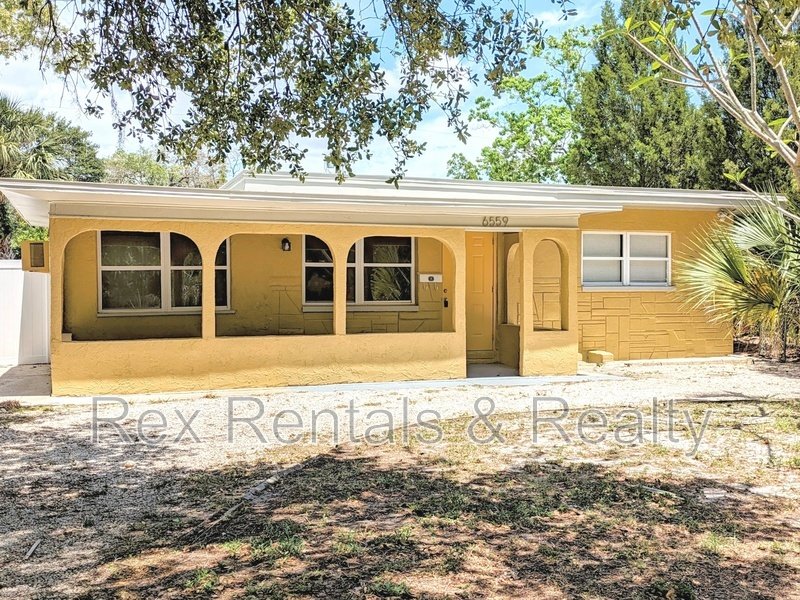 2/2 Accepting larger breed dogs if approved property image
