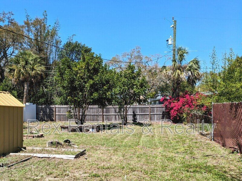 2/2 Accepting larger breed dogs if approved property image