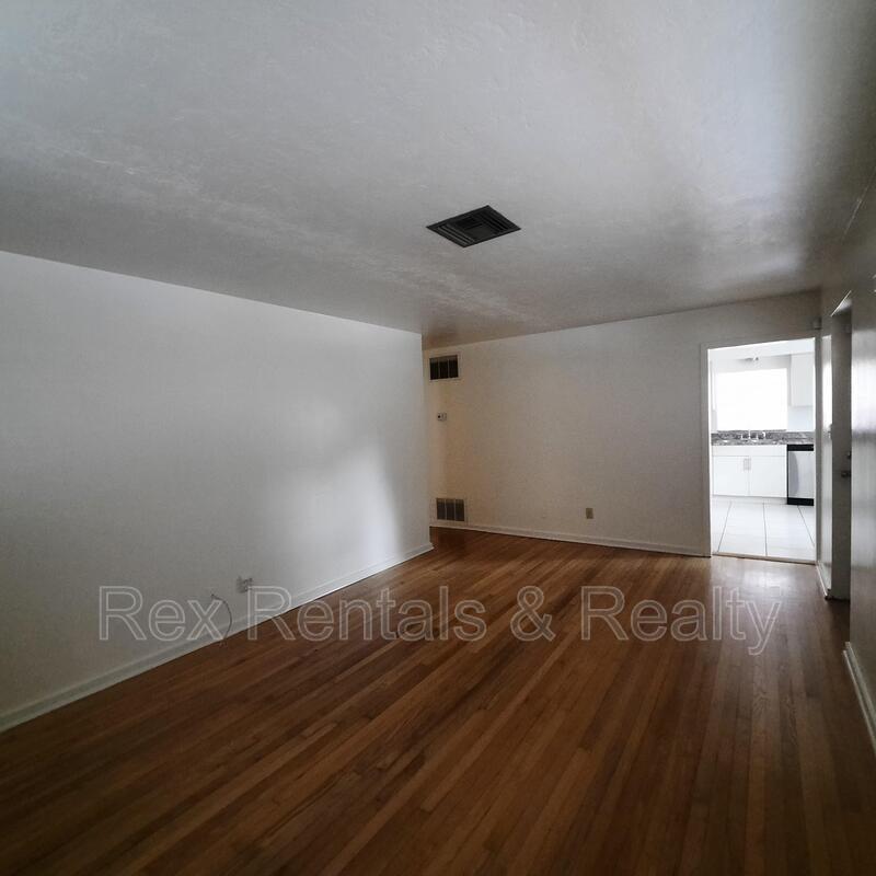 Real Hardwood Floors Frame this 2 br / 1ba property image