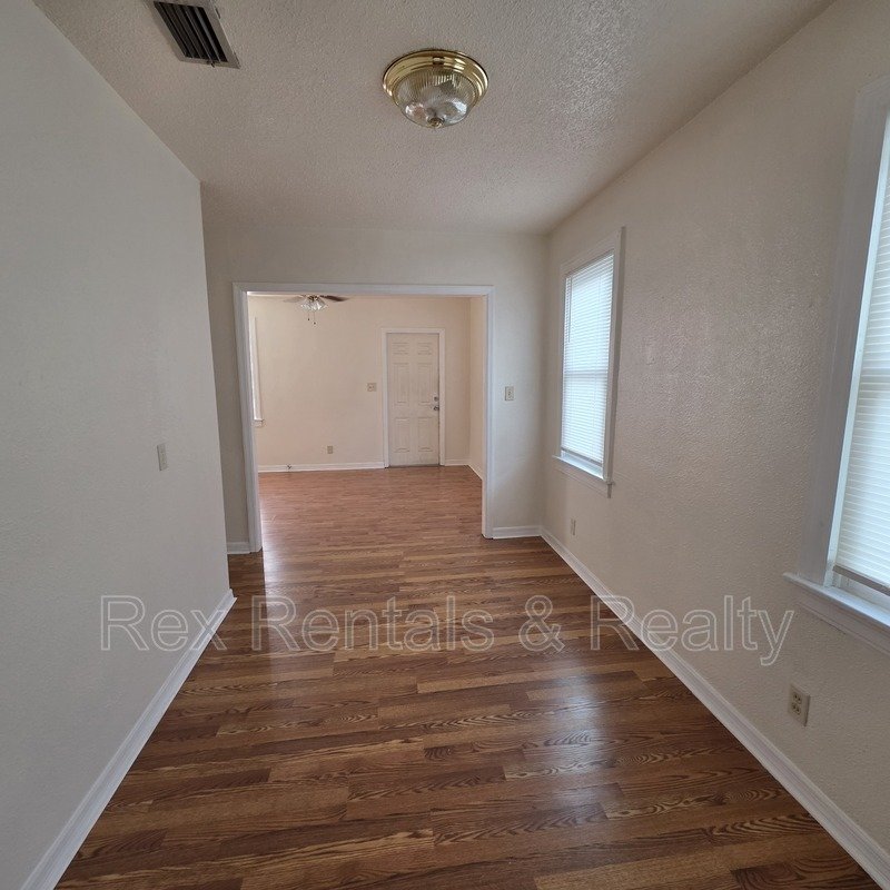 Updated 2 bedroom with large yard property image